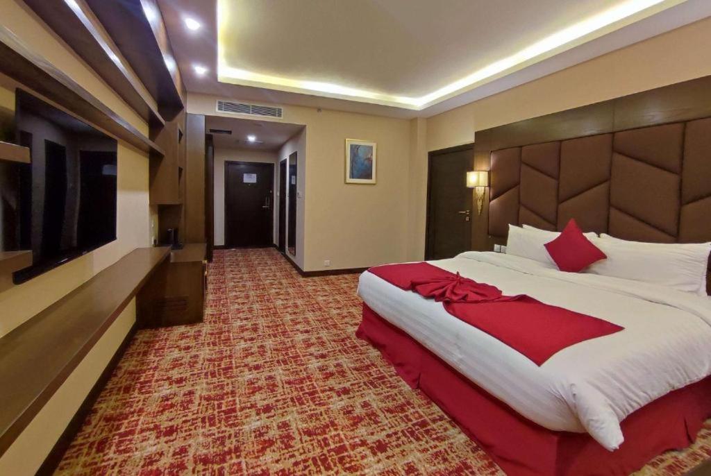 Ramada By Wyndham Murree Lower Topa Resort Exterior photo