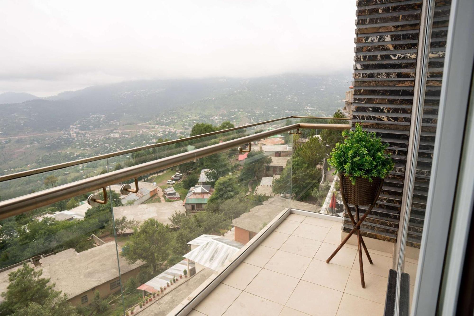 Ramada By Wyndham Murree Lower Topa Resort Exterior photo